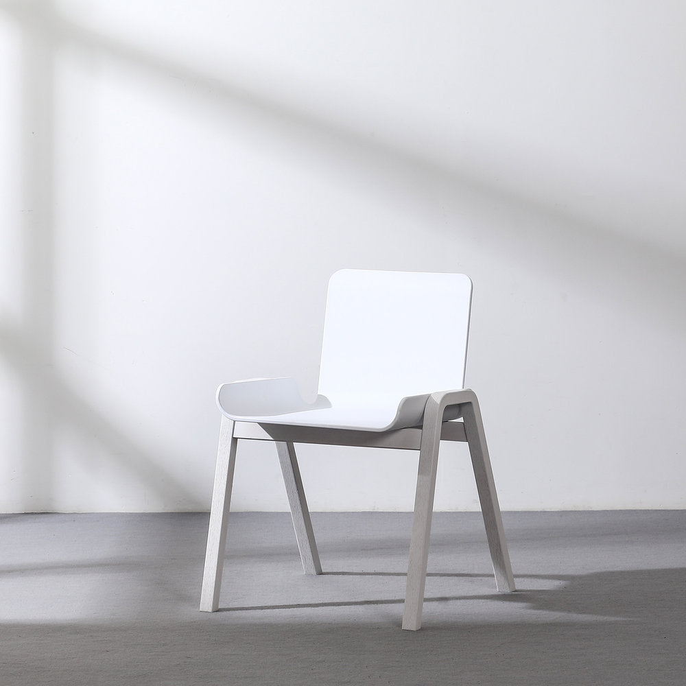 Pouli Chair