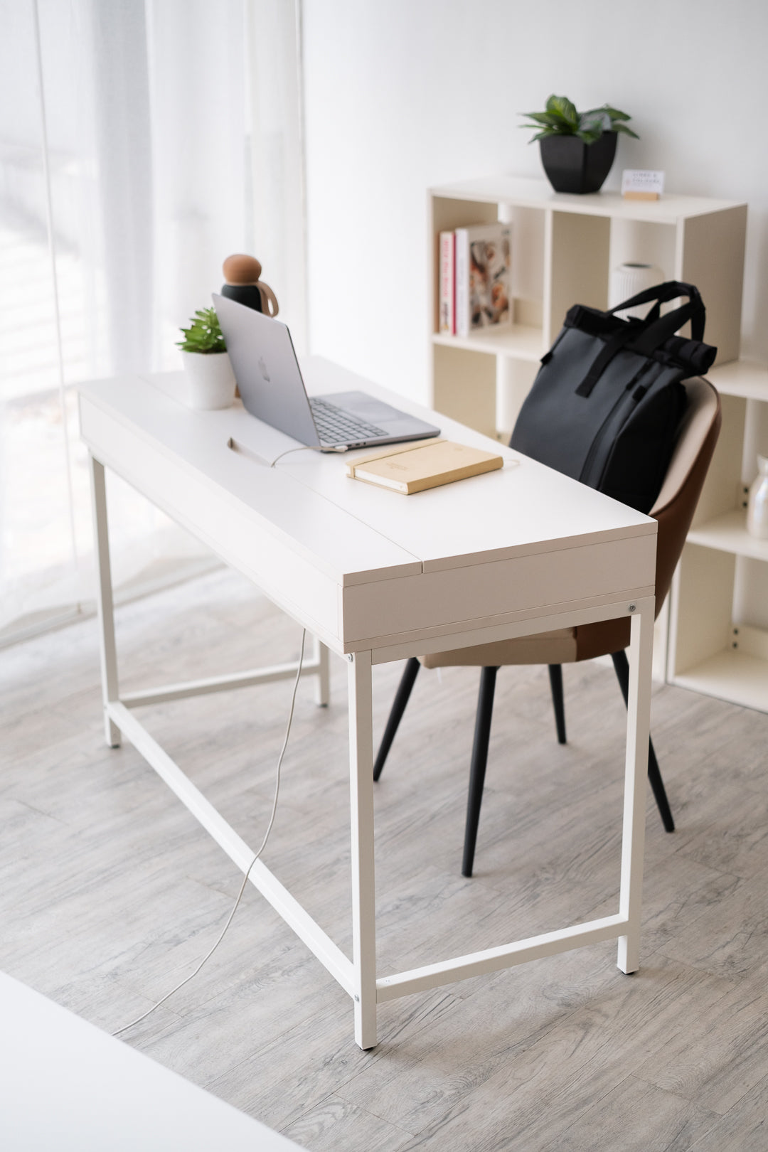 Dierani Desk