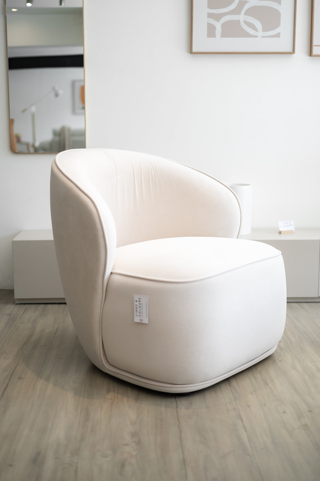 Luna Lounge Chair