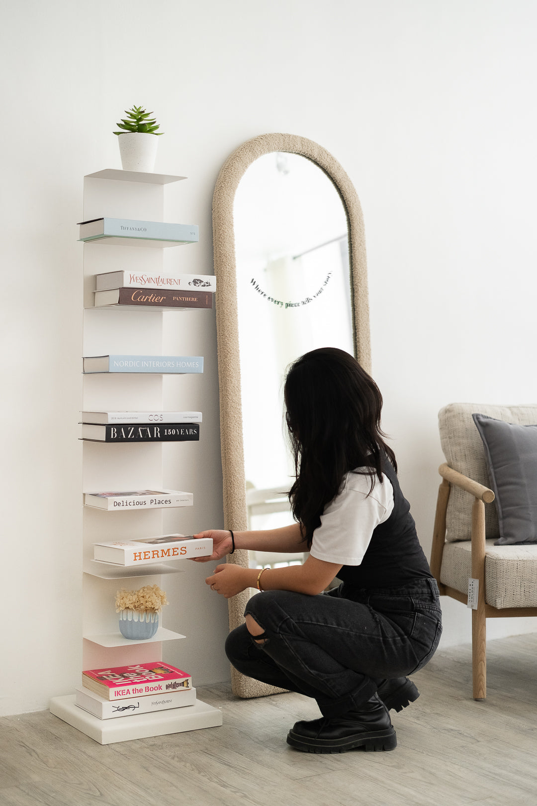 Loisse Shelf