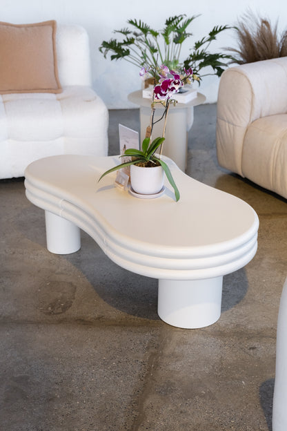 Lilli Table