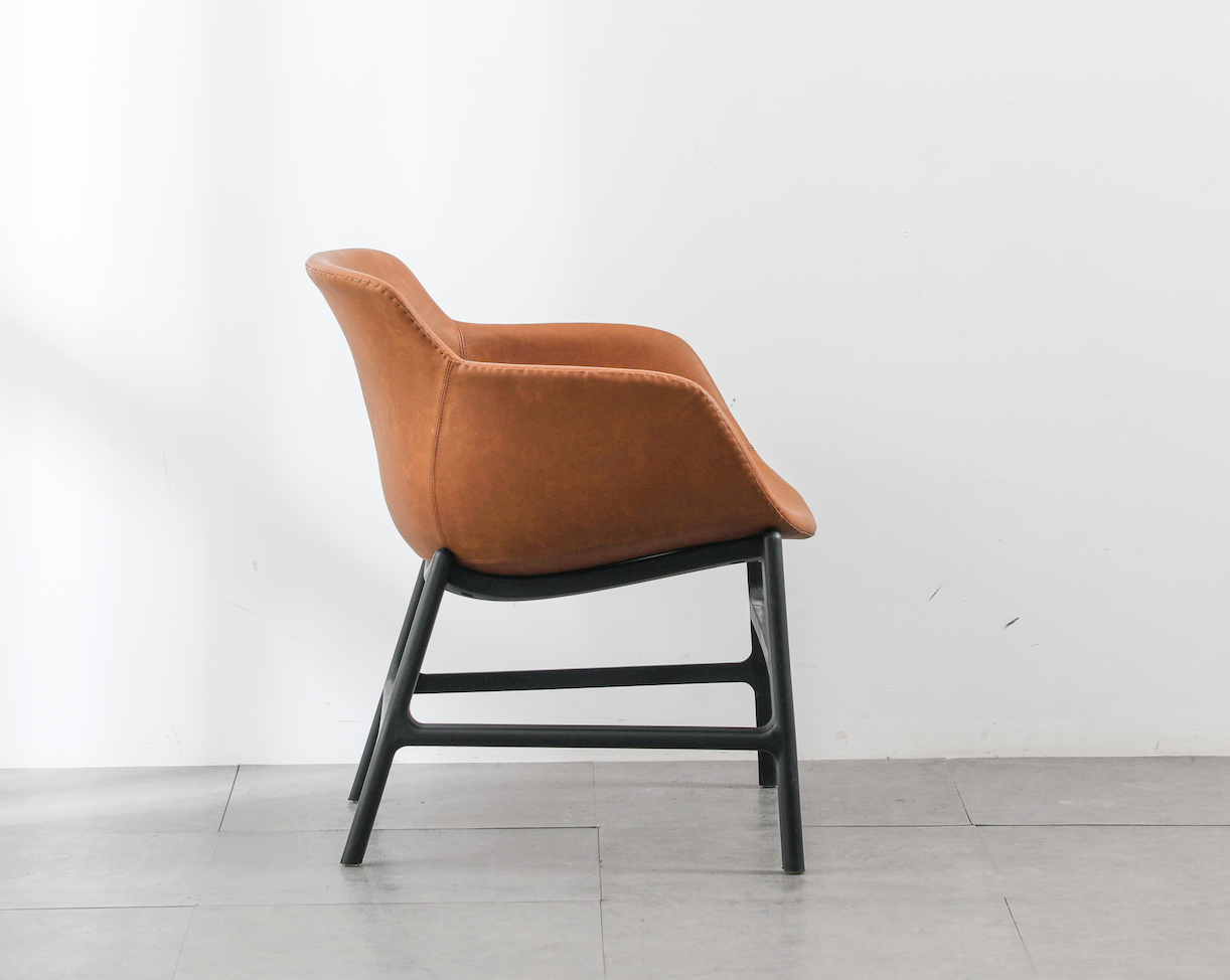 Vylin Chair